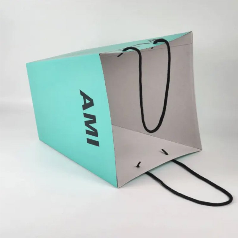 Premium Pink Cardboard Gift Bag With Cotton Rope Handles 300gsm Matte Finish