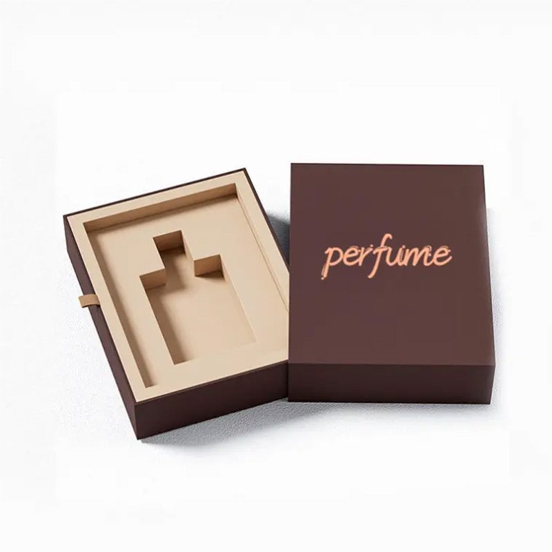 Rigid White Cardboard Gift Box With Gold Foil Logo 1200gsm For Luxury Packaging