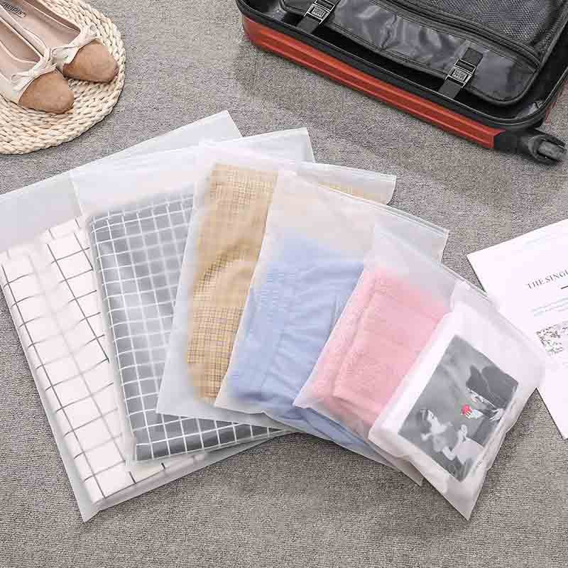 Reusable Thick PE Zipper Bags for Clothes Shirts Jackets Custom Size Packaging